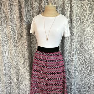 LuLaRoe Lola Skirt Pink & Navy Blue Diamond Pattern Print Flowy Midi L